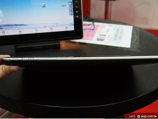 Android平板 TOSHIBA Folio 100初亮相 Android平板 TOSHIBA Folio 100初亮相