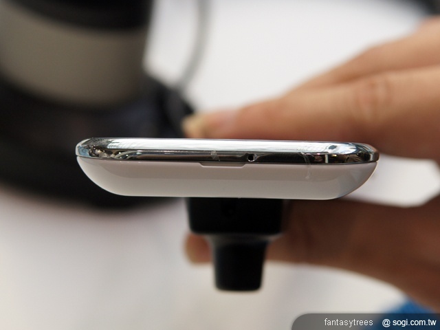 三星i9000雪白新色 資訊月首曝光