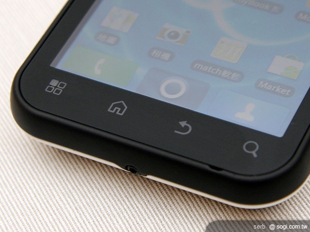 MOTO DEFY強悍攻台 單機13,900元 MOTO DEFY強悍攻台 單機13,900元