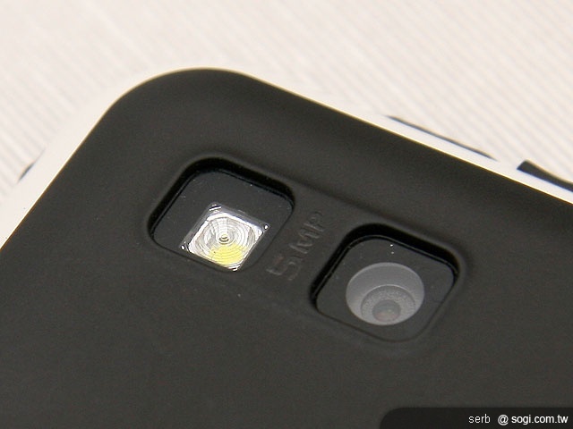 MOTO DEFY強悍攻台 單機13,900元 MOTO DEFY強悍攻台 單機13,900元