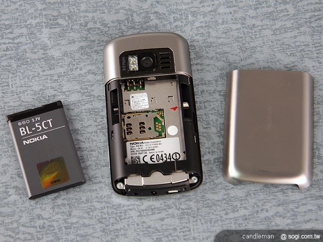 NOKIA C6-01 最親切的Symbian^3智慧機 NOKIA C6-01 最親切的Symbian^3智慧機