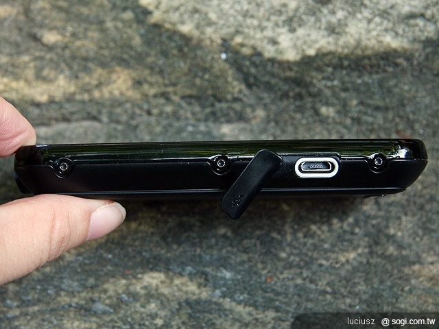 強力三防智慧機 - MOTO DEFY MB525 強力三防智慧機 - MOTO DEFY MB525