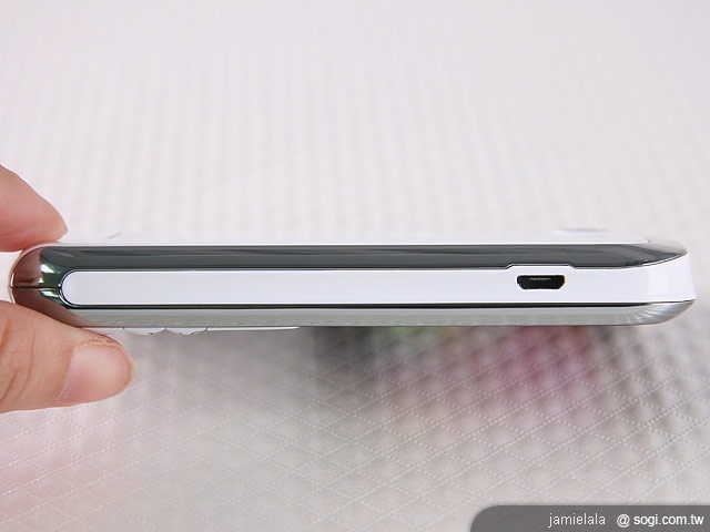 MOTO EX115 雙卡商務機霸主 MOTO EX115 雙卡商務機霸主