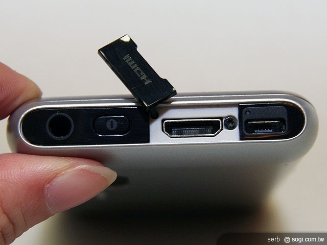 NOKIA E7 有「智」事竟成 完美上市 NOKIA E7 有「智」事竟成 完美上市