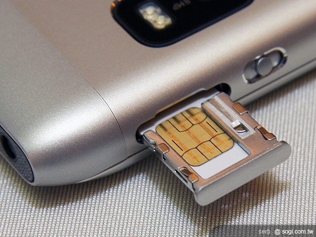 NOKIA E7 有「智」事竟成 完美上市 NOKIA E7 有「智」事竟成 完美上市