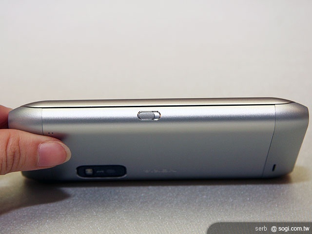 NOKIA E7 有「智」事竟成 完美上市 NOKIA E7 有「智」事竟成 完美上市