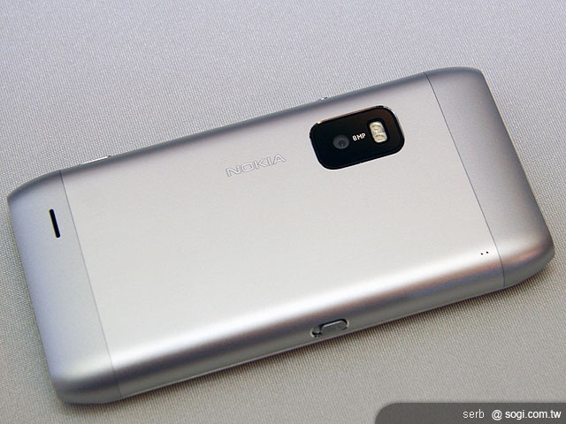 NOKIA E7 有「智」事竟成 完美上市 NOKIA E7 有「智」事竟成 完美上市