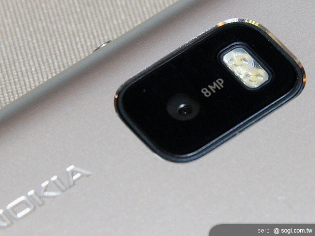 NOKIA E7 有「智」事竟成 完美上市 NOKIA E7 有「智」事竟成 完美上市