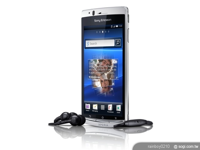 SE推Android 2.3新機XPERIA Arc【CES 2011】