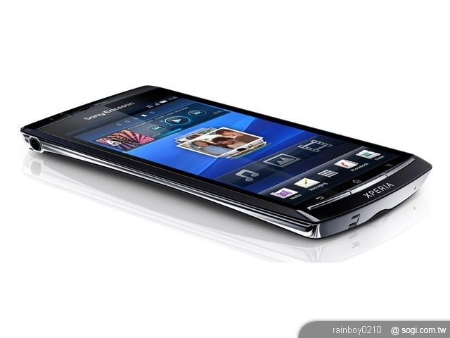 SE推Android 2.3新機XPERIA Arc【CES 2011】