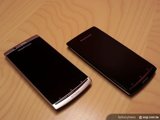 燒燙燙的SE XPERIA Arc實機動手玩! 燒燙燙的SE XPERIA Arc實機動手玩!