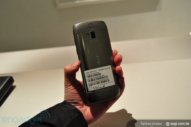 4.8吋大手機Acer Phoneblet亮相 4.8吋大手機Acer Phoneblet亮相