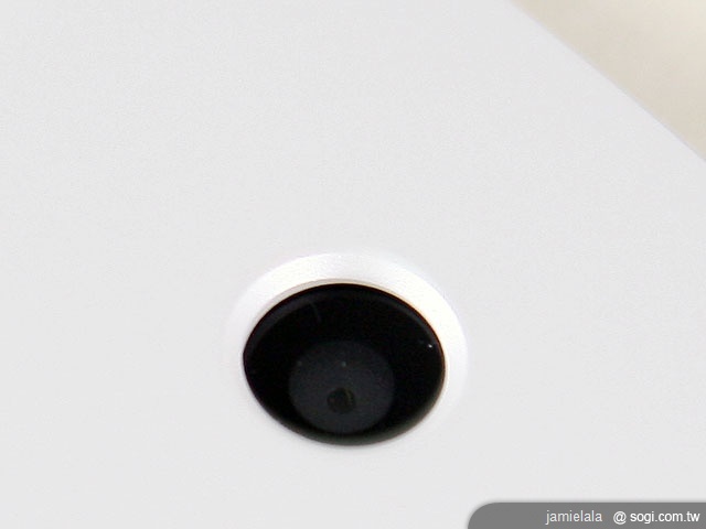 快樂做環保 Sony Ericsson Cedar 銀白新色 快樂做環保 Sony Ericsson Cedar 銀白新色