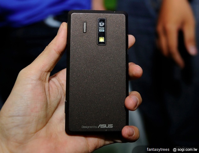 WP7手機ASUS E600 動手玩! WP7手機ASUS E600 動手玩!