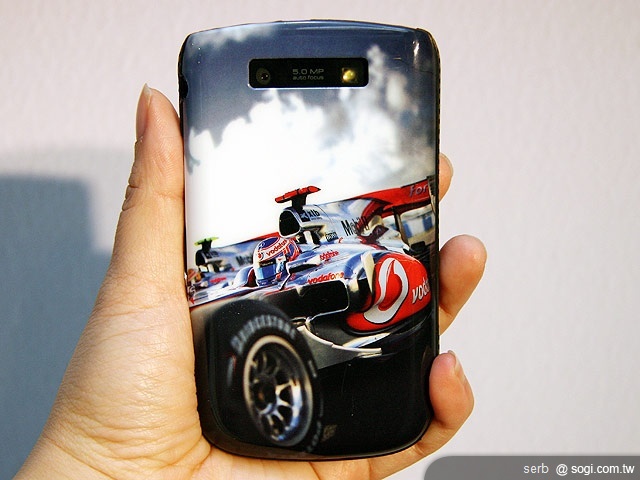 中華推黑莓Torch 9800 拓展電信版圖 中華推黑莓Torch 9800 拓展電信版圖