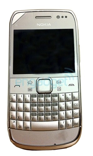 NOKIA E6-00 實機亮相! NOKIA E6-00 實機亮相!