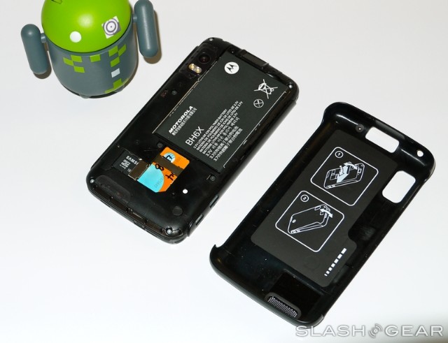 MOTO強機Atrix 4G 開箱動手玩 MOTO強機Atrix 4G 開箱動手玩