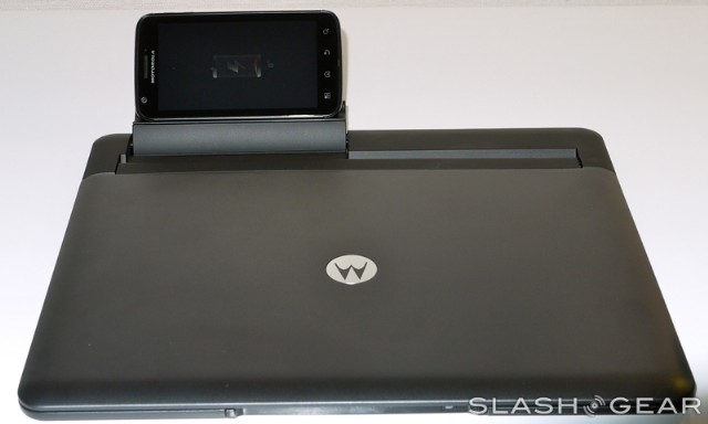 MOTO強機Atrix 4G 開箱動手玩 MOTO強機Atrix 4G 開箱動手玩