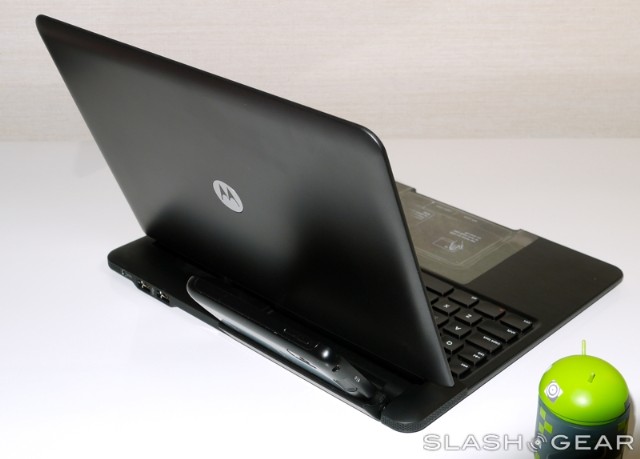 MOTO強機Atrix 4G 開箱動手玩 MOTO強機Atrix 4G 開箱動手玩