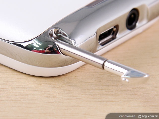 韓風觸控雙待機 UTEC B789 韓風觸控雙待機 UTEC B789