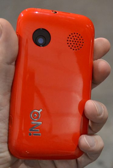 INQ推出Facebook手機 4月上市! INQ推出Facebook手機 4月上市!