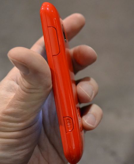 INQ推出Facebook手機 4月上市! INQ推出Facebook手機 4月上市!