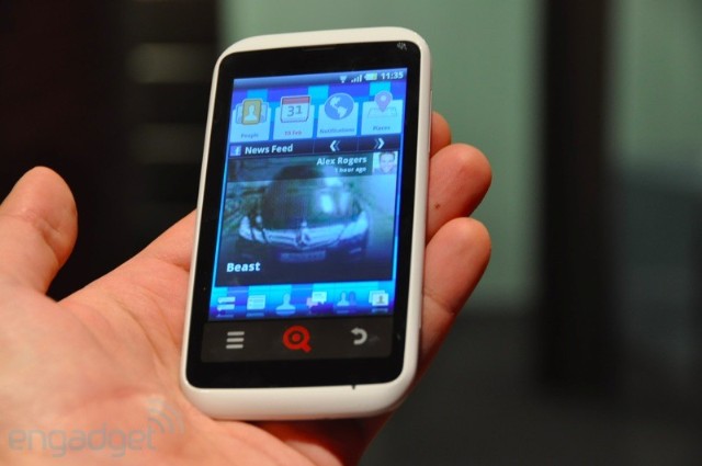 INQ推出Facebook手機 4月上市! INQ推出Facebook手機 4月上市!