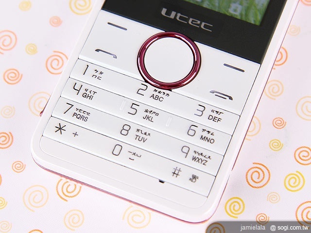 雙卡雙待粉嫩登場 UTEC V396 雙卡雙待粉嫩登場 UTEC V396