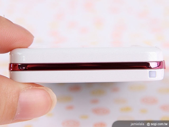 雙卡雙待粉嫩登場 UTEC V396 雙卡雙待粉嫩登場 UTEC V396