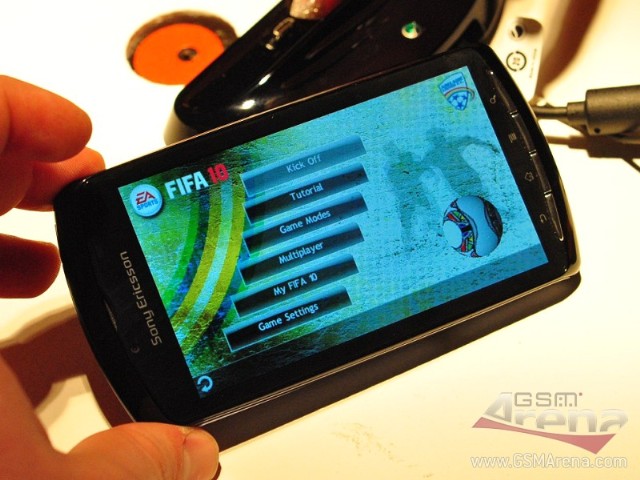 SE XPERIA Play實機 2/18台灣亮相 SE XPERIA Play實機 2/18台灣亮相