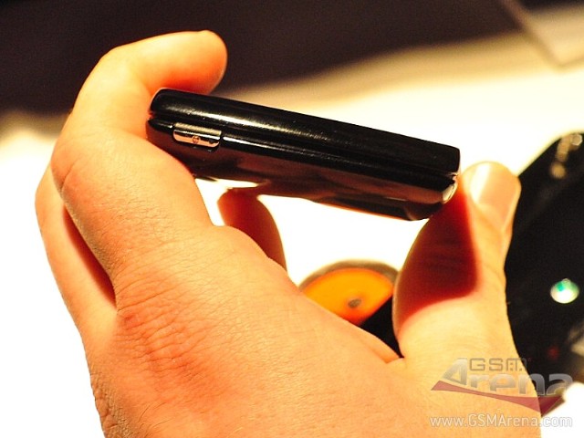 SE XPERIA Play實機 2/18台灣亮相 SE XPERIA Play實機 2/18台灣亮相