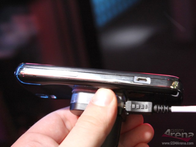 MOTO反攻 強推Atrix 4G、Droid Pro MOTO反攻 強推Atrix 4G、Droid Pro