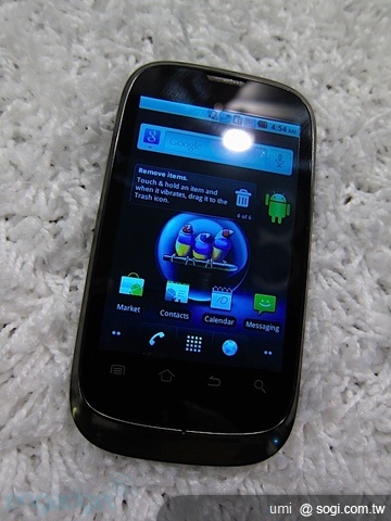 優派推雙卡智慧機ViewSonic V350【MWC 2011】 優派推雙卡智慧機ViewSonic V350【MWC 2011】