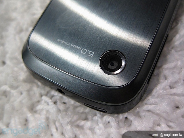 優派推雙卡智慧機ViewSonic V350【MWC 2011】 優派推雙卡智慧機ViewSonic V350【MWC 2011】