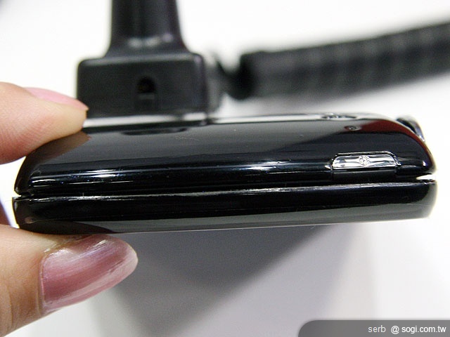 SE XPERIA Play 智慧遊戲機 在台首曝光 SE XPERIA Play 智慧遊戲機 在台首曝光