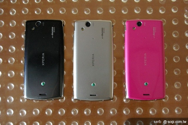 SE XPERIA Arc 誘人櫻花粉發表! SE XPERIA Arc 誘人櫻花粉發表!