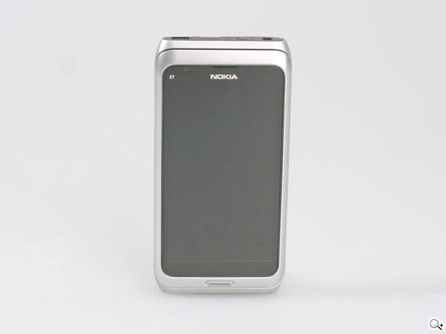  隨身商務智慧小PC─NOKIA E7