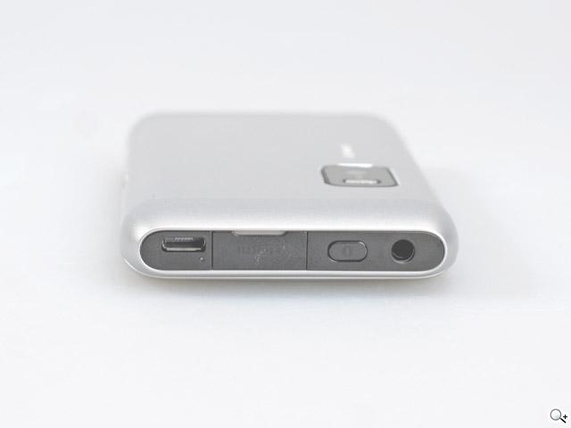  隨身商務智慧小PC─NOKIA E7