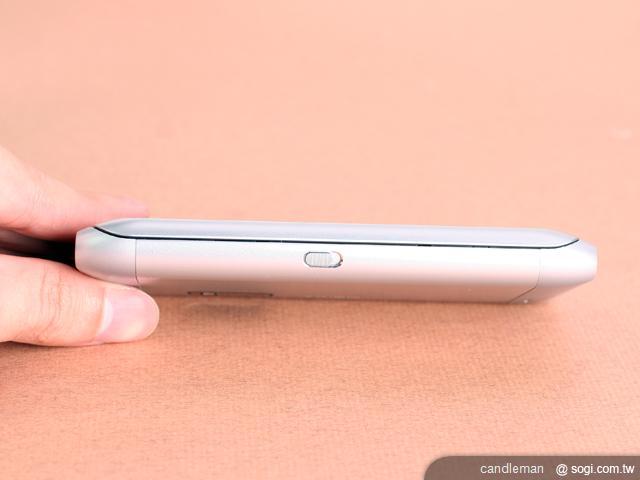  隨身商務智慧小PC─NOKIA E7