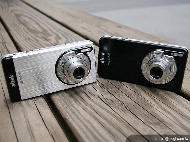 altek LEO 頂級照相智慧機 10900元開賣 altek LEO 頂級照相智慧機 10900元開賣