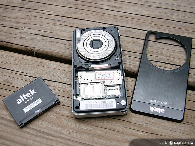 altek LEO 頂級照相智慧機 10900元開賣 altek LEO 頂級照相智慧機 10900元開賣