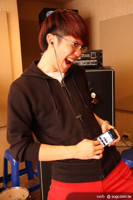 Ultimate Ears 400vi耳機 實現你的搖滾夢 Ultimate Ears 400vi耳機 實現你的搖滾夢