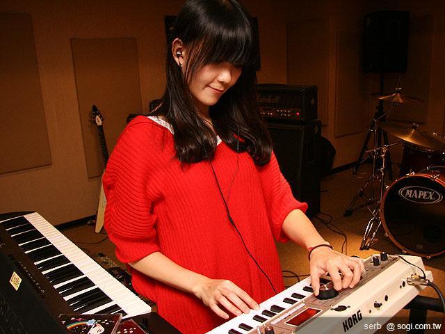 Ultimate Ears 400vi耳機 實現你的搖滾夢 Ultimate Ears 400vi耳機 實現你的搖滾夢