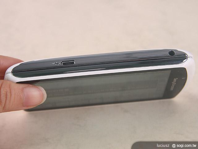 史上最美型電玩手機 - SE XPERIA PLAY 史上最美型電玩手機 - SE XPERIA PLAY