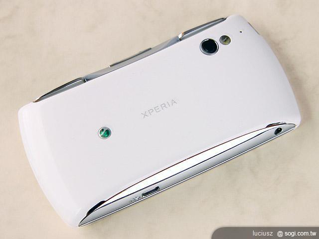 史上最美型電玩手機 - SE XPERIA PLAY 史上最美型電玩手機 - SE XPERIA PLAY