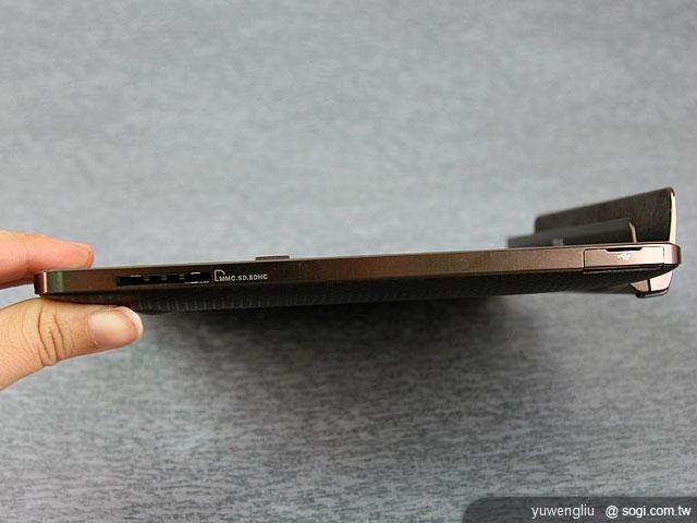 蜂巢變形平板 Eee Pad Transformer