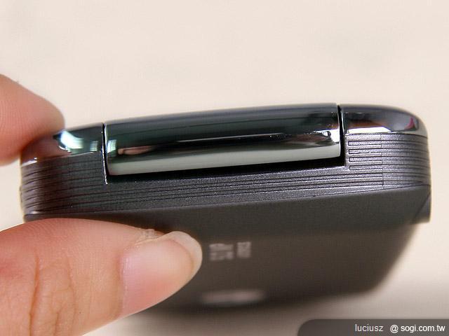 MOTO 明 A1680 - 重披戰袍 再創經典