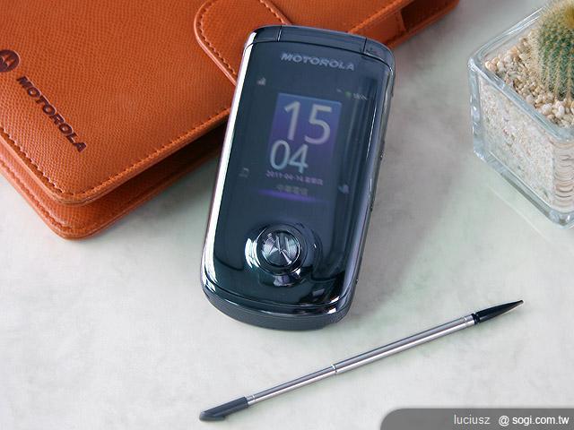 MOTO 明 A1680 - 重披戰袍 再創經典