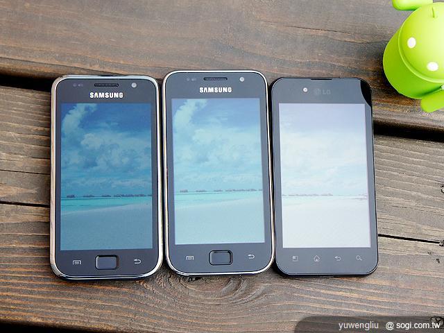 兄弟對決,韓系手機螢幕大 PK! 兄弟對決,韓系手機螢幕大 PK!