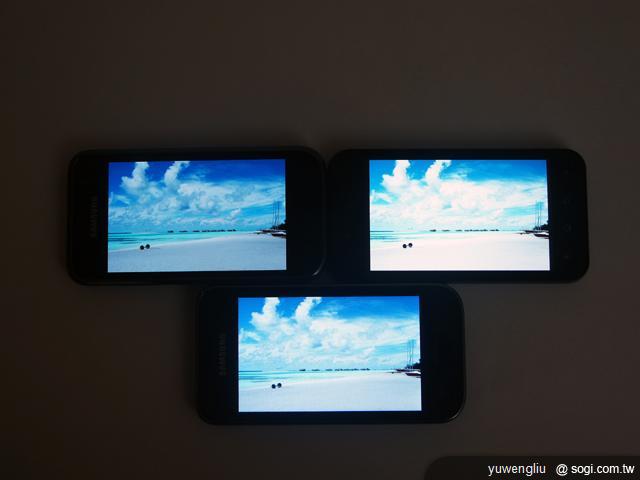 兄弟對決,韓系手機螢幕大 PK! 兄弟對決,韓系手機螢幕大 PK!